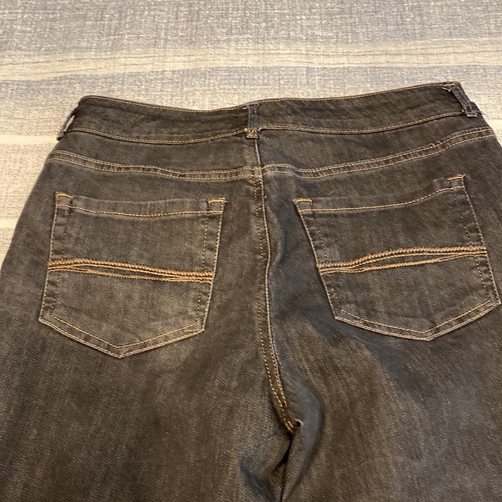 Gloria Vanderbilt black denim straight leg jean - Picture 3 of 5
